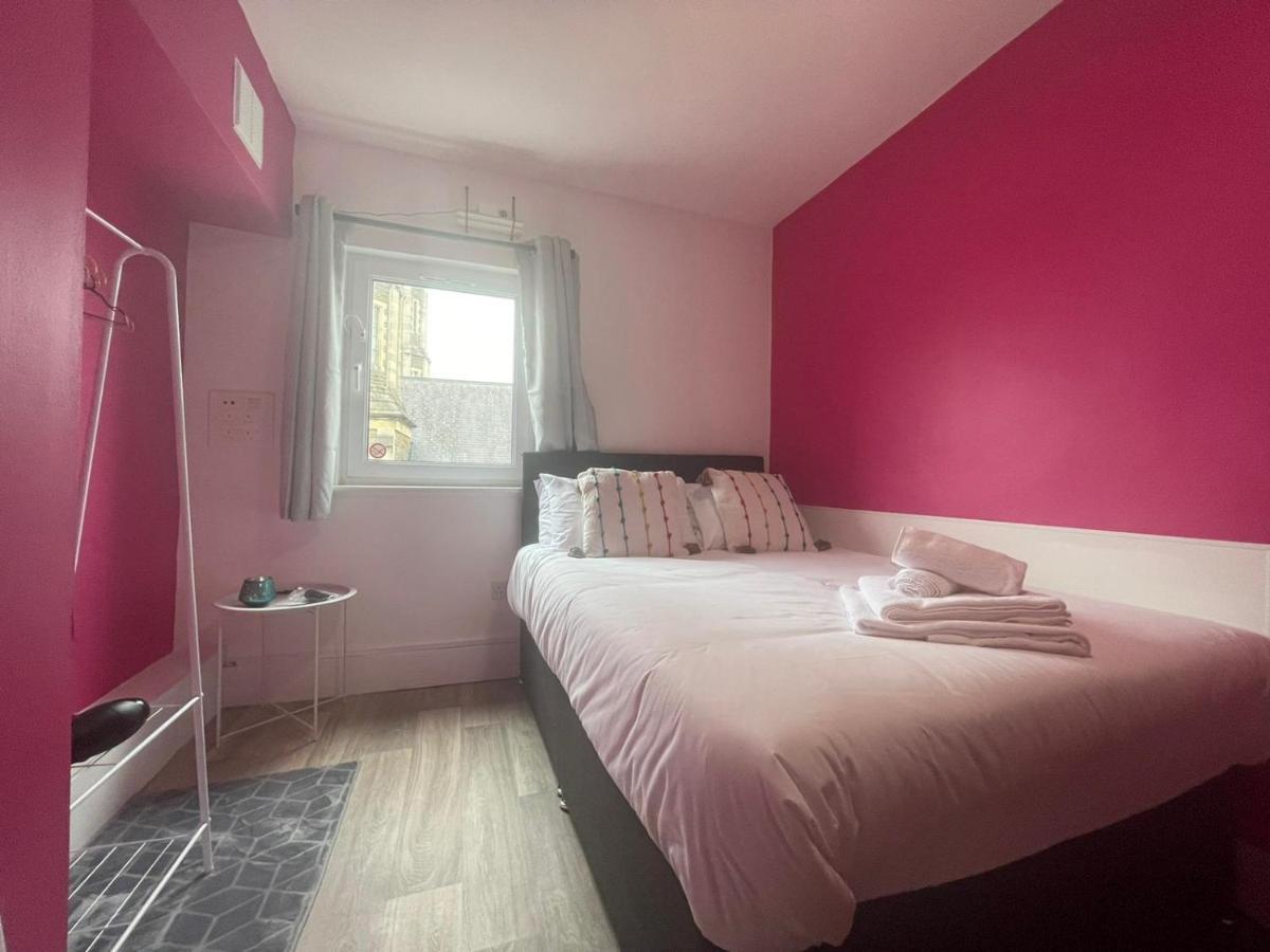 Neon 160 Hostel Swansea Buitenkant foto