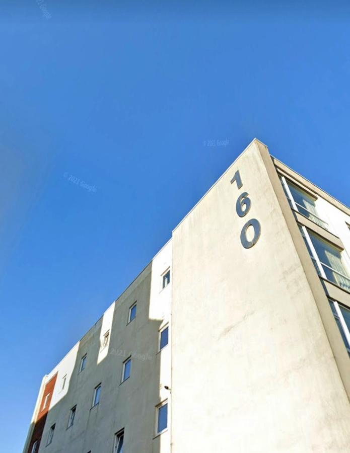 Neon 160 Hostel Swansea Buitenkant foto